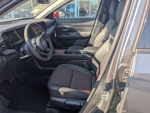 New 2026 Nissan Kicks SR w/ Cold Weather Package image 14