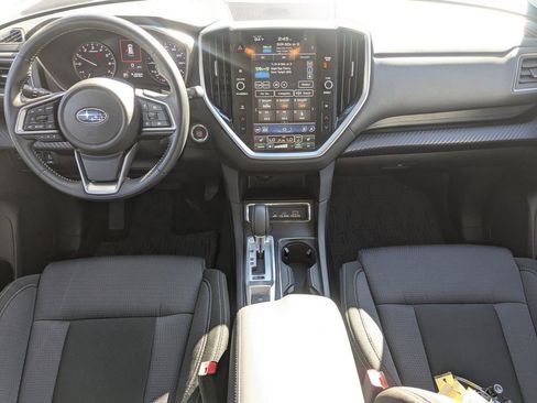 Used 2024 Subaru Ascent Premium w/ Convenience Package image 16