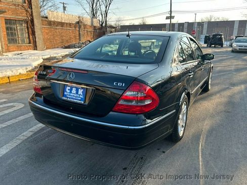 Used 2006 Mercedes-Benz E 320 CDI Sedan image 11