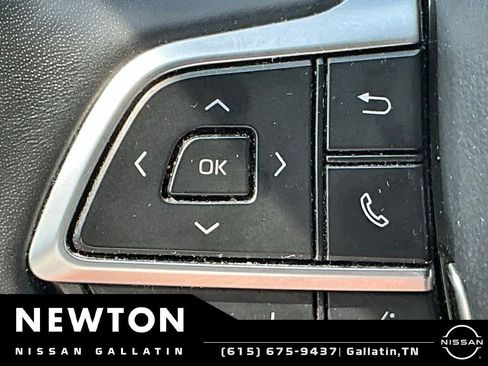 Used 2021 Toyota Highlander XLE FWD image 14
