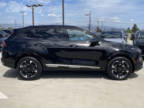 New 2026 Kia Sportage EX FWD image 2
