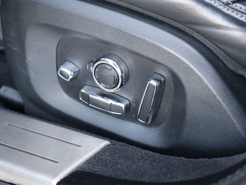 Used 2019 Jaguar XJ L Portfolio image 40