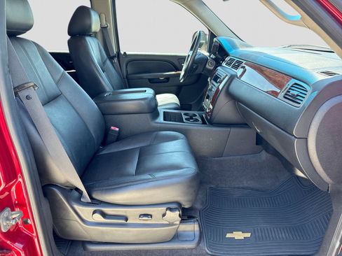 Used 2012 Chevrolet Suburban LT w/ All-Star Edition AWD/4WD image 28