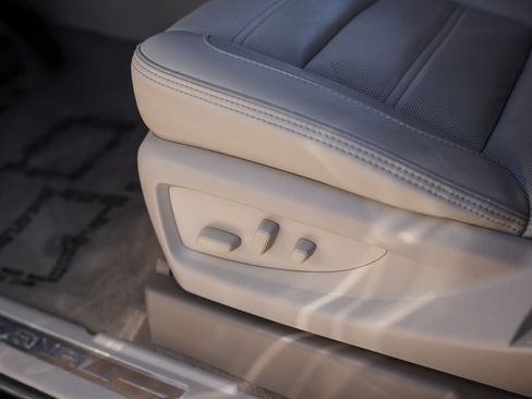 Used 2019 GMC Yukon Denali w/ Open Road Package image 11