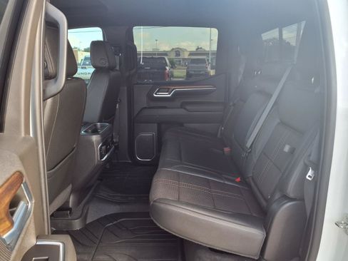 Used 2023 Chevrolet Silverado 1500 High Country w/ Technology Package AWD/4WD image 23