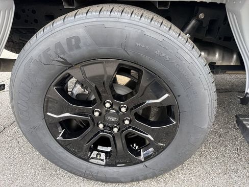 Used 2023 Ford F150 Platinum w/ Equipment Group 701A High image 17