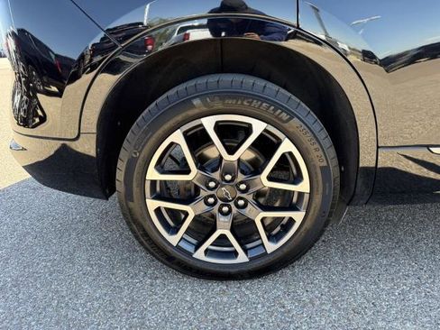 Used 2024 Chevrolet Blazer RS w/ Enhanced Convenience Package image 11