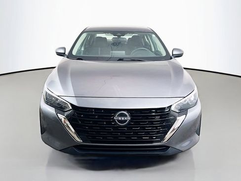 Used 2024 Nissan Sentra SV FWD image 2