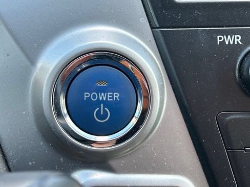 Used 2014 Toyota Prius V Three FWD image 27