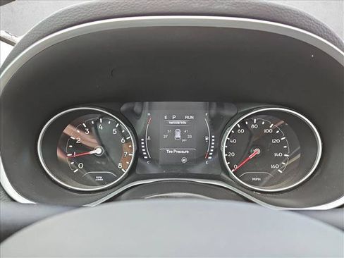 Used 2021 Jeep Compass Latitude FWD image 9