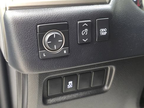 Used 2015 Lexus GX 460 AWD/4WD image 32