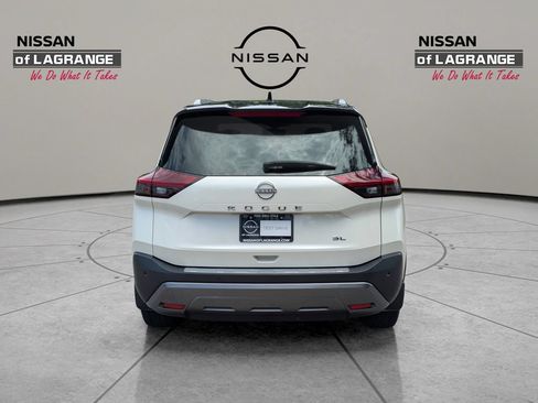 Used 2023 Nissan Rogue SL w/ SL Premium Package FWD image 6