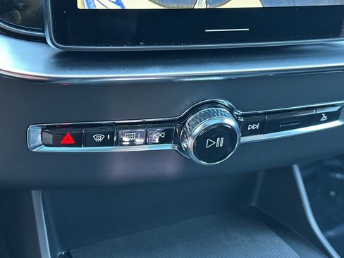 New 2026 Volvo XC90 B6 Ultra w/ Lounge Package AWD/4WD image 18