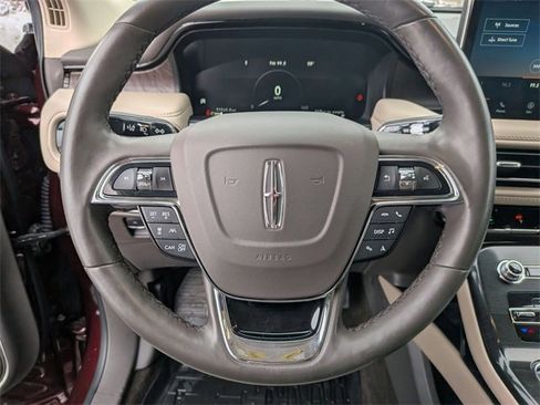 Used 2022 Lincoln Nautilus Reserve image 19