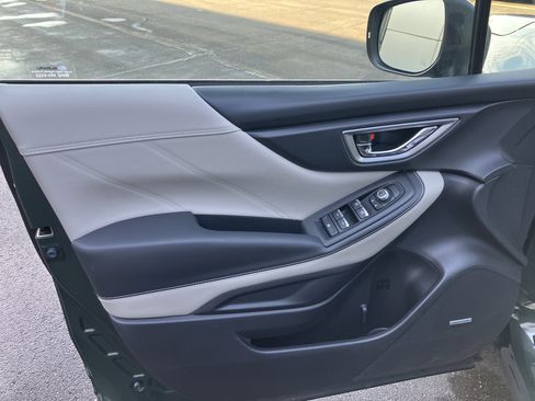 Used 2023 Subaru Forester Limited image 9