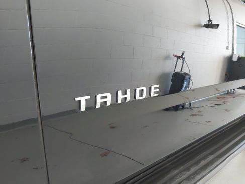 Used 2019 Chevrolet Tahoe LS AWD/4WD image 32