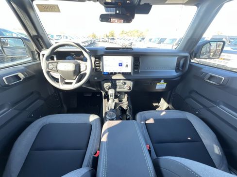 New 2025 Ford Bronco Base image 22