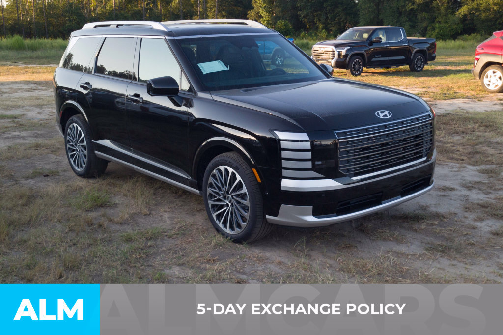 Used 2026 Hyundai Palisade Calligraphy FWD image 3