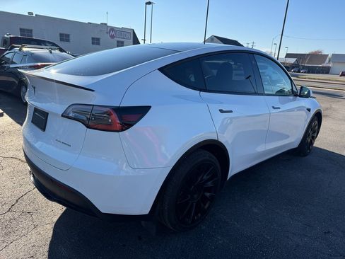 Used 2020 Tesla Model Y Long Range image 6
