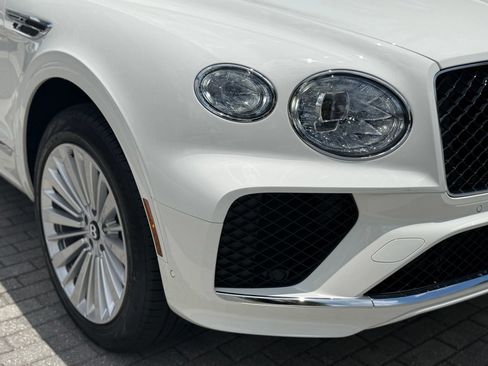New 2026 Bentley Bentayga AWD/4WD image 11