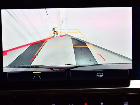 Used 2023 Chevrolet Silverado 1500 LT image 46