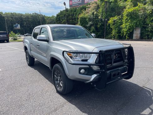 Used 2023 Toyota Tacoma SR5 AWD/4WD image 1