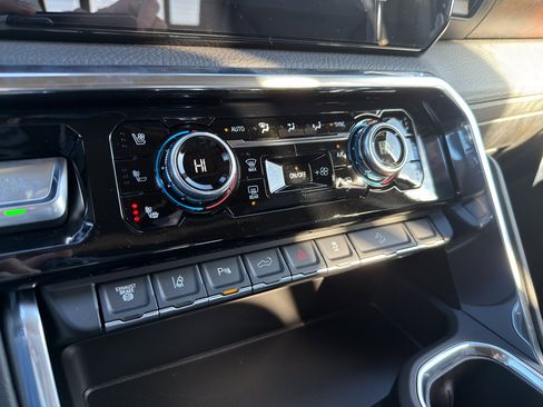 New 2026 GMC Sierra 2500 Denali w/ Denali Reserve Package image 13