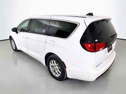 New 2026 Chrysler Voyager LX image 5