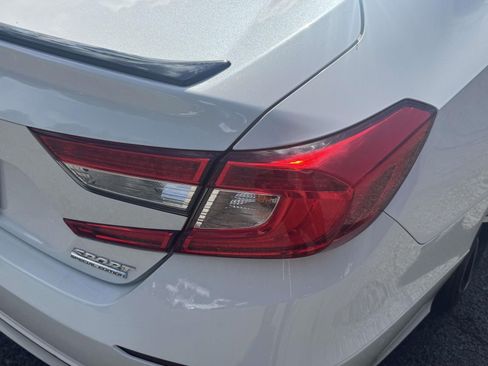 Used 2022 Honda Accord Sport Special Edition image 9