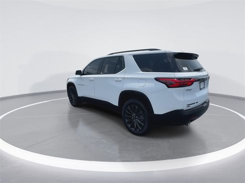 Used 2024 Chevrolet Traverse RS image 6