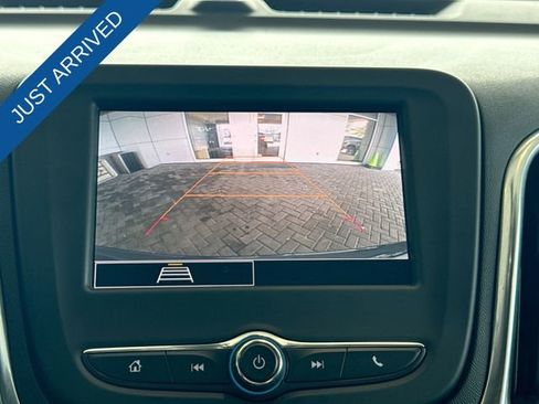 Used 2024 Chevrolet Equinox LT image 17