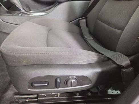 Used 2020 Chevrolet Malibu LS FWD image 28
