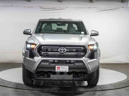 Certified 2026 Toyota Tacoma SR5 AWD/4WD image 7