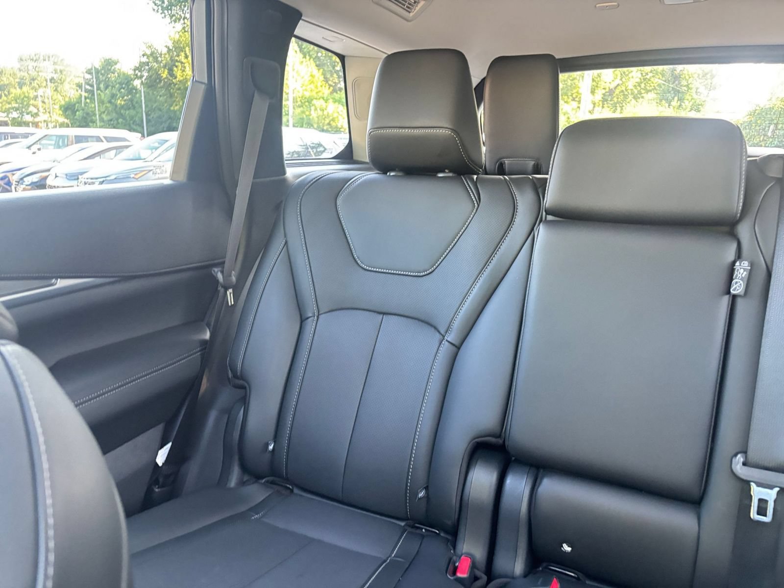 Used 2026 INFINITI QX60 Luxe FWD image 43