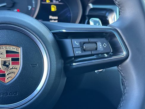 Certified 2026 Porsche Macan AWD/4WD image 28