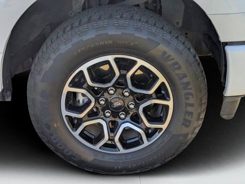 Used 2023 Ford F150 Lariat image 9