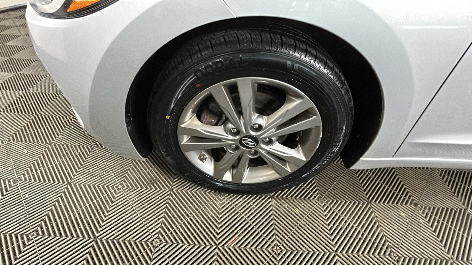 Used 2018 Hyundai Elantra Value Edition w/ Cargo Package FWD image 11