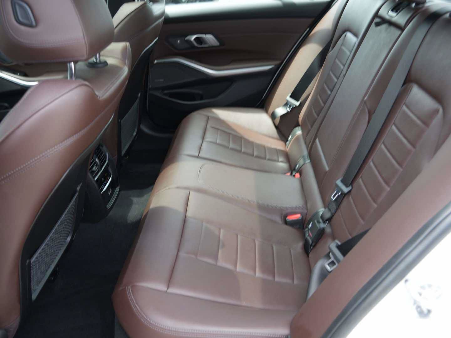 Used 2023 BMW 330i xDrive Sedan w/ Premium Package AWD/4WD image 10