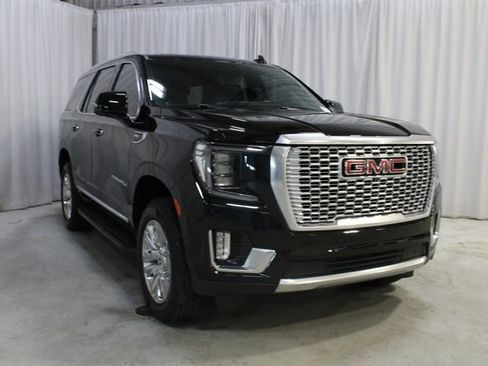 Used 2021 GMC Yukon Denali w/ Advanced Technology Package AWD/4WD image 38