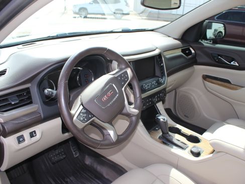 Used 2019 GMC Acadia Denali w/ Technology Package AWD/4WD image 22