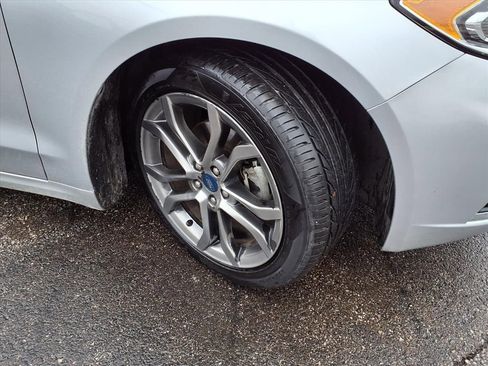 Used 2019 Ford Fusion SEL image 36