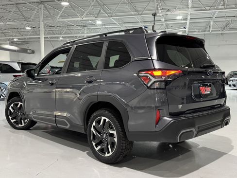 Used 2025 Subaru Forester Limited image 17