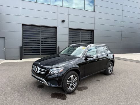 Used 2019 Mercedes-Benz GLC 300 4MATIC image 1