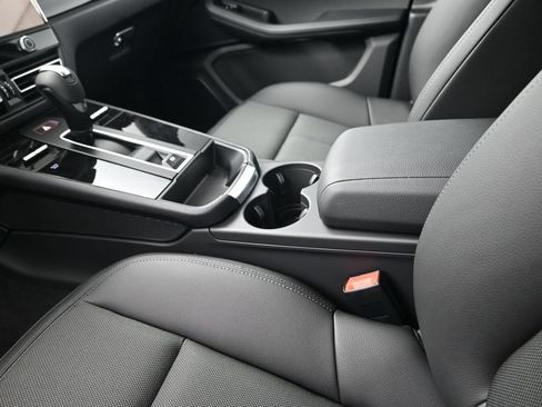 Certified 2026 Porsche Macan AWD/4WD image 22