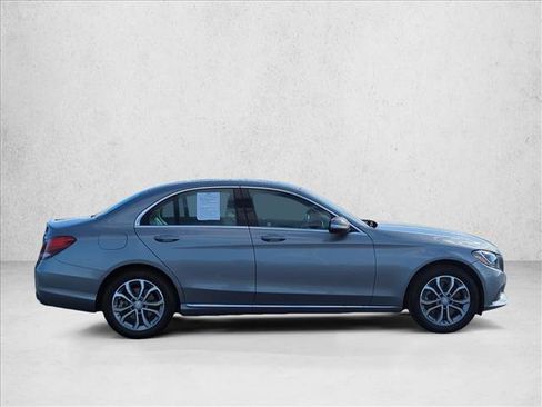 Used 2015 Mercedes-Benz C 300 4MATIC Sedan image 4