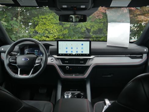Certified 2025 Ford Explorer ST AWD/4WD image 11