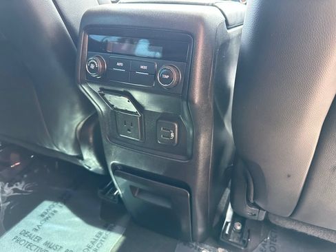 Used 2019 GMC Acadia SLT FWD image 38
