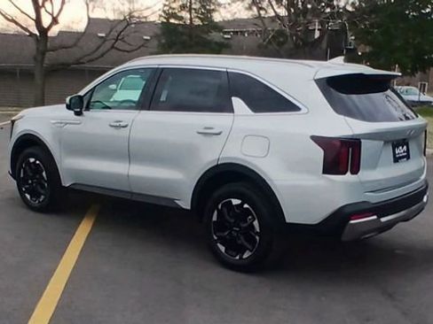 New 2026 Kia Sorento S AWD/4WD image 9
