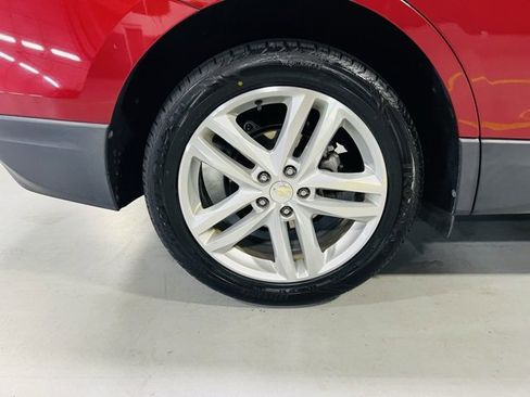 Used 2020 Chevrolet Equinox Premier w/ LPO, Floor Liner Package image 11