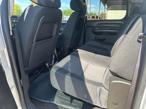 Used 2013 Chevrolet Silverado 2500 LT w/ Texas Edition image 18